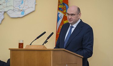 Евгений Солнцев впервые отчитался перед депутатами Заксобрания
